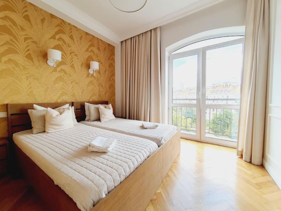 Wyzwolenia Apt , Lazienki Park & Zbawiciela Sq. 2' Varšava Exteriér fotografie